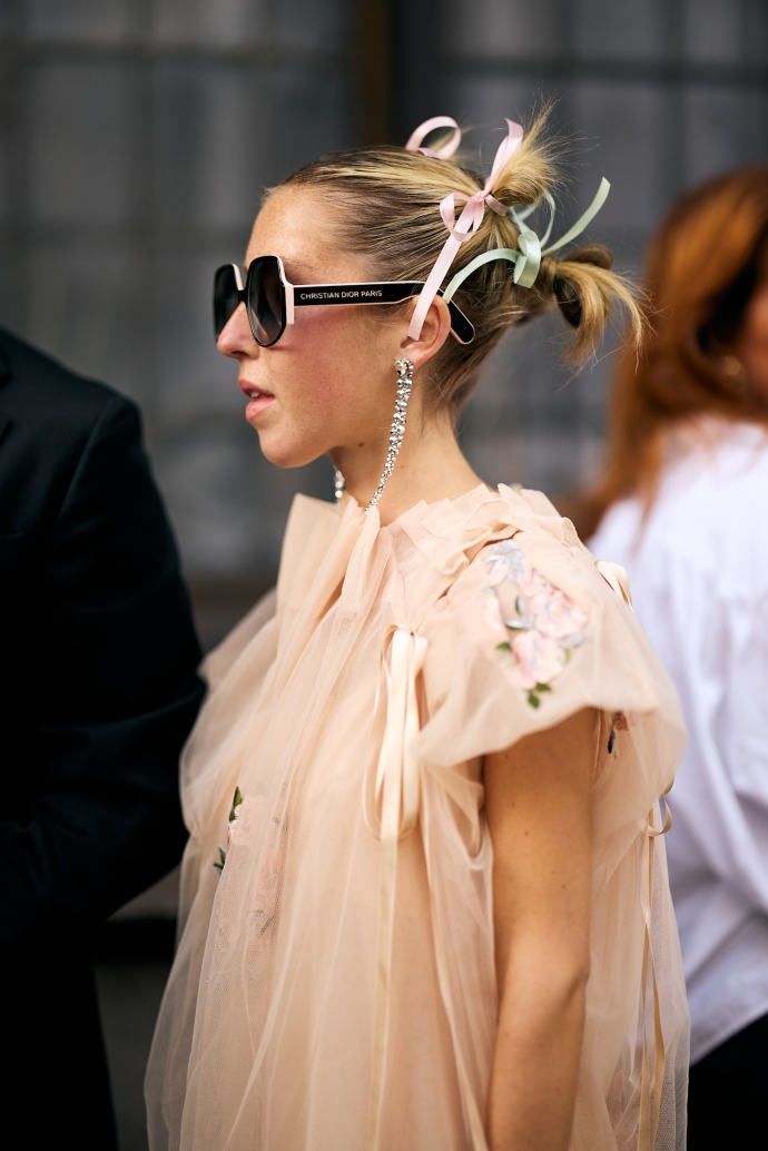Τα πιο ωραία αξεσουάρ μαλλιών στο street style του Λονδίνου