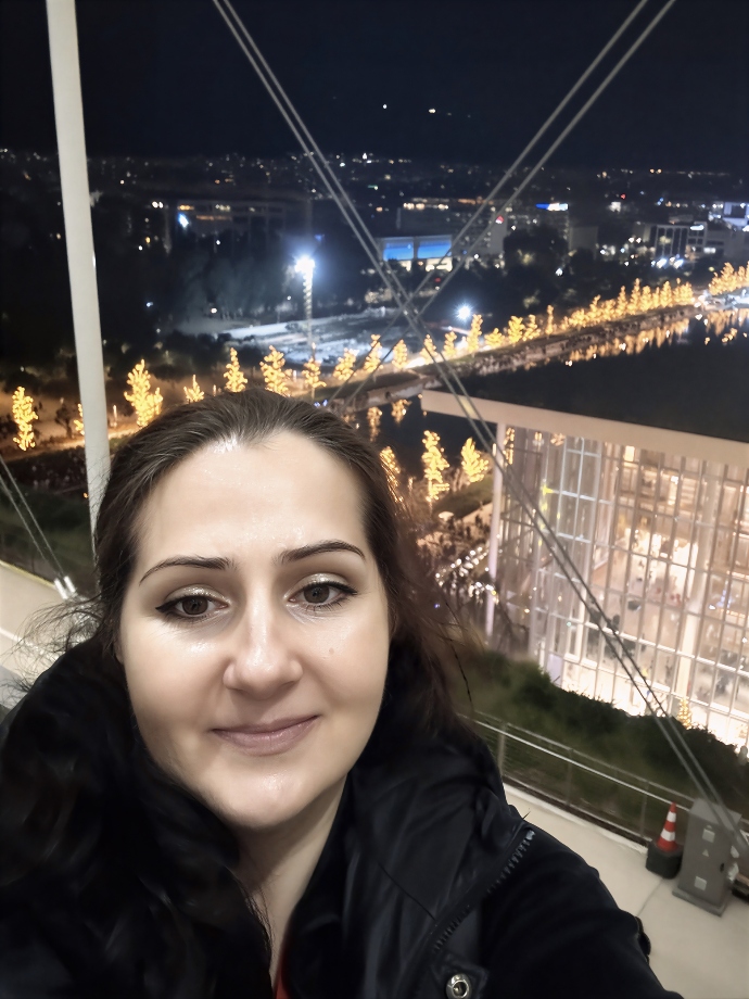 4 γυναίκες εξηγούν τι σημαίνει να είσαι μετανάστρια στην Ελλάδα του 2025;