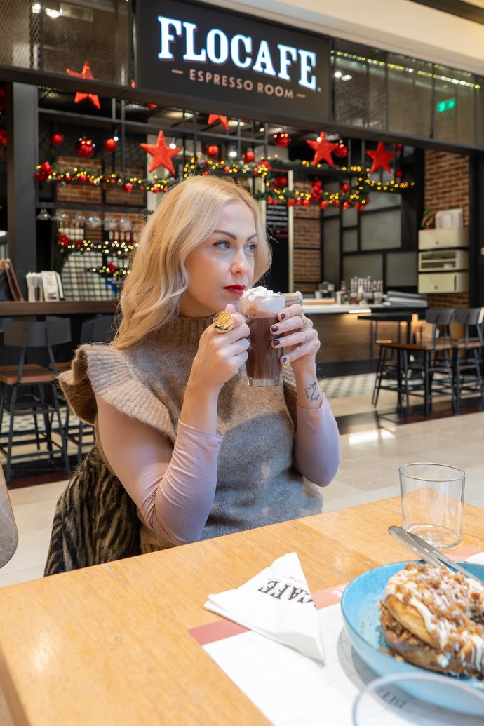 Σε αυτό το all day Christmas shopping βρήκαμε τα πιο εορταστικά δώρα και ζήσαμε festive στιγμές