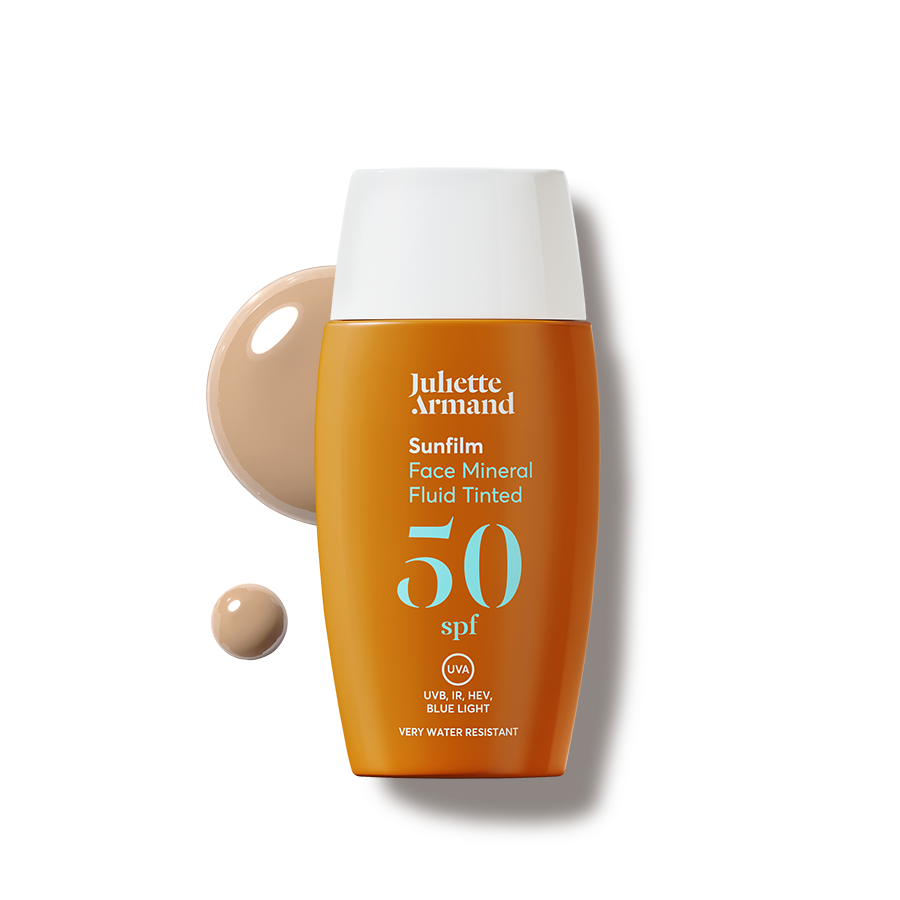 Face-Mineral-Fluid-Tinted-SPF50-with-texture-50ml-3-1.png
