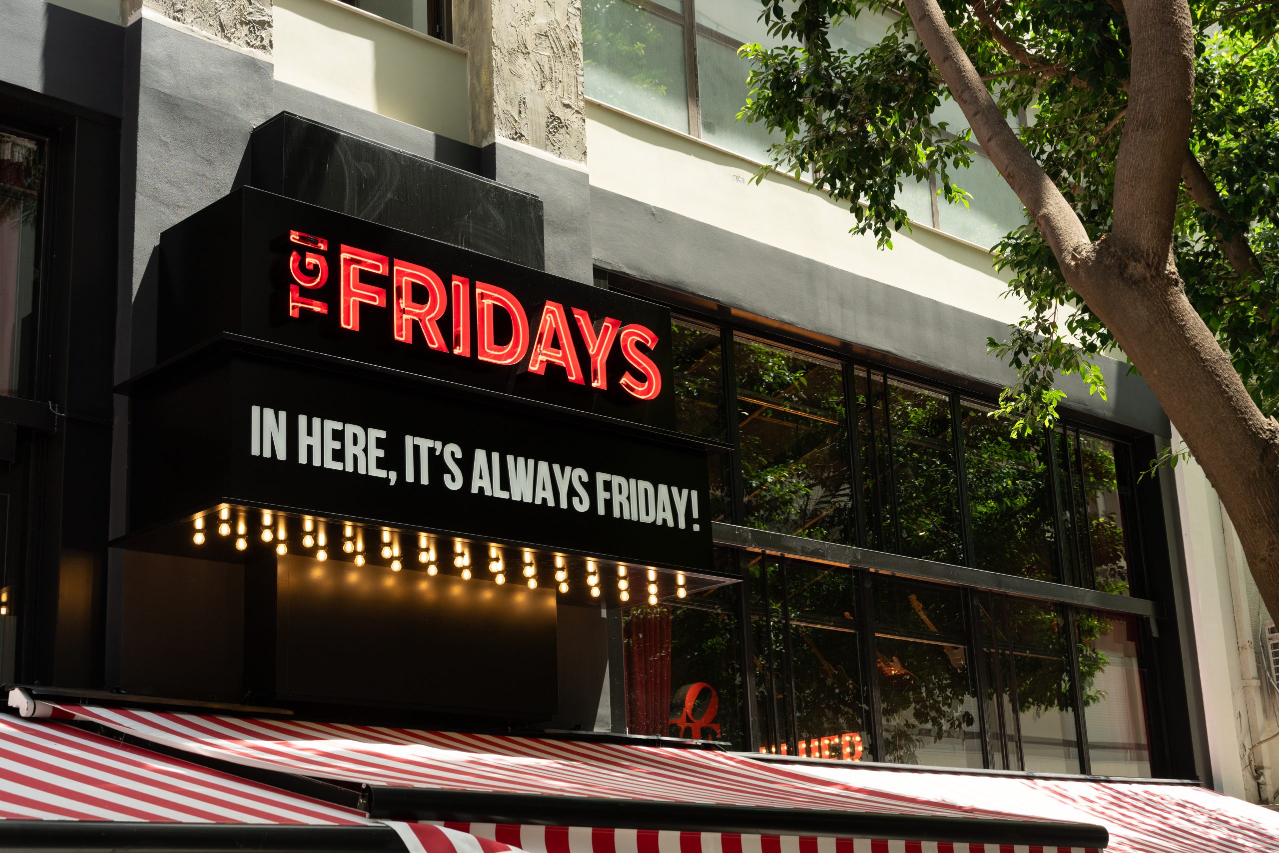 Το άχαστο brunch των TGI Fridays™ στο Κολωνάκι είναι η εμπειρία που επαναπροσδιορίζει τα πρωινά στην πόλη