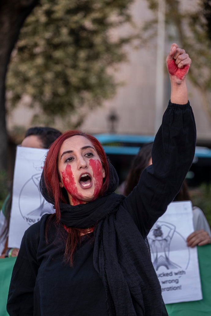 «Δεν θέλω να κάνω την ηρωίδα»: 23χρονη στο Ιράν εκλιπαρεί να γλιτώσει τη θανατική ποινή για ένα post στα social
