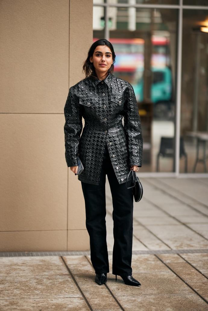 μαύρο παντελόνι