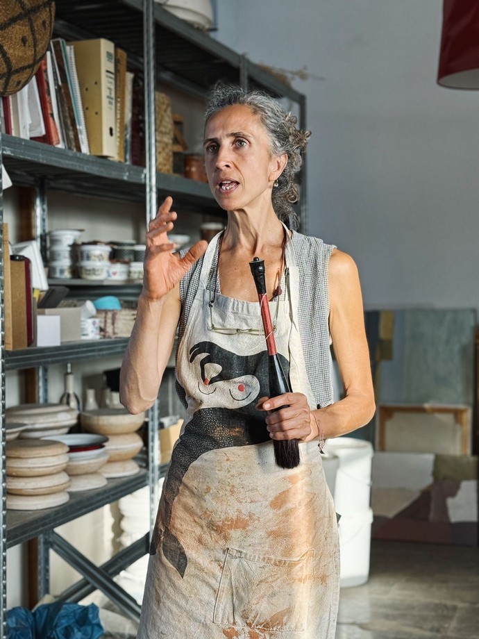 Μαρίνα Κοριολάνο- Λυκουρέζου: Ο πηλός, τα «σπίτια» και οι δικοί της ψίθυροι