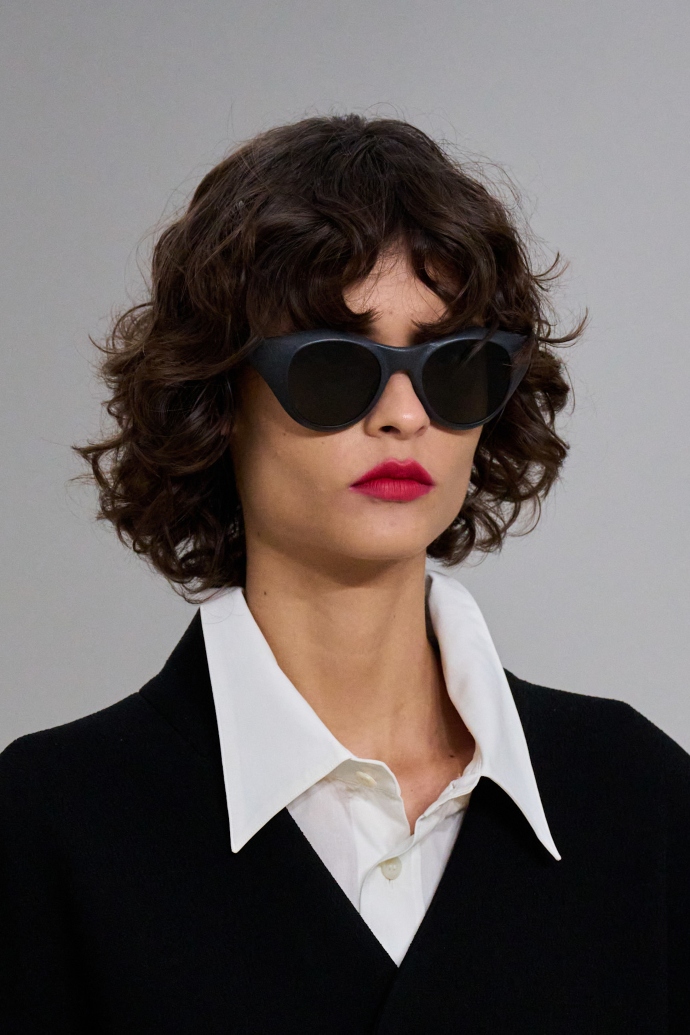 κοντά κουρέματα