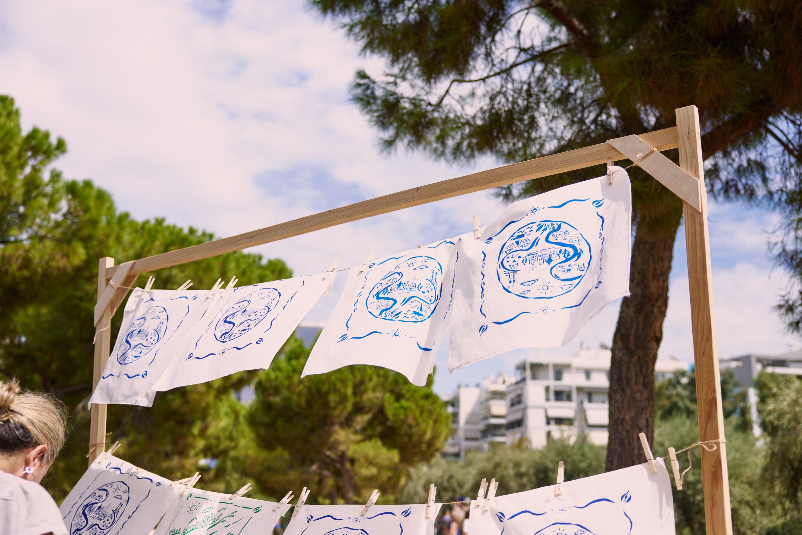 Η κίνηση, η χαρά της προσπάθειας και η αίσθηση της ελευθερίας που προσφέρει το ποδήλατο μετέδιδαν ένα κύμα ζωντάνιας σε όλους τους παρευρισκόμενους.