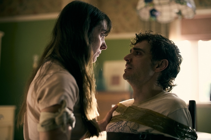 Dave Franco και Alison Brie στο Together