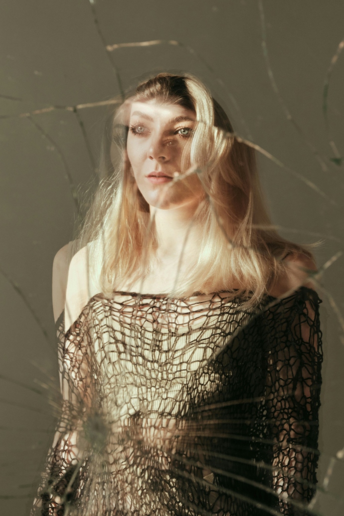 Ο καθημερινός σεξισμός αφήνει ουλές στον εγκέφαλο των γυναικών. Κυριολεκτικά