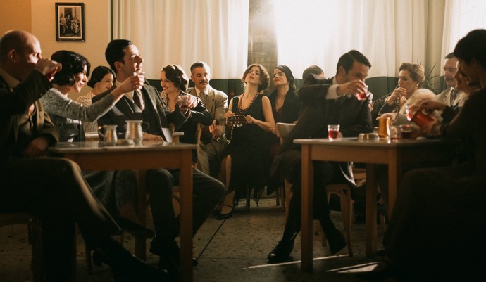 Astoria παράσταση 