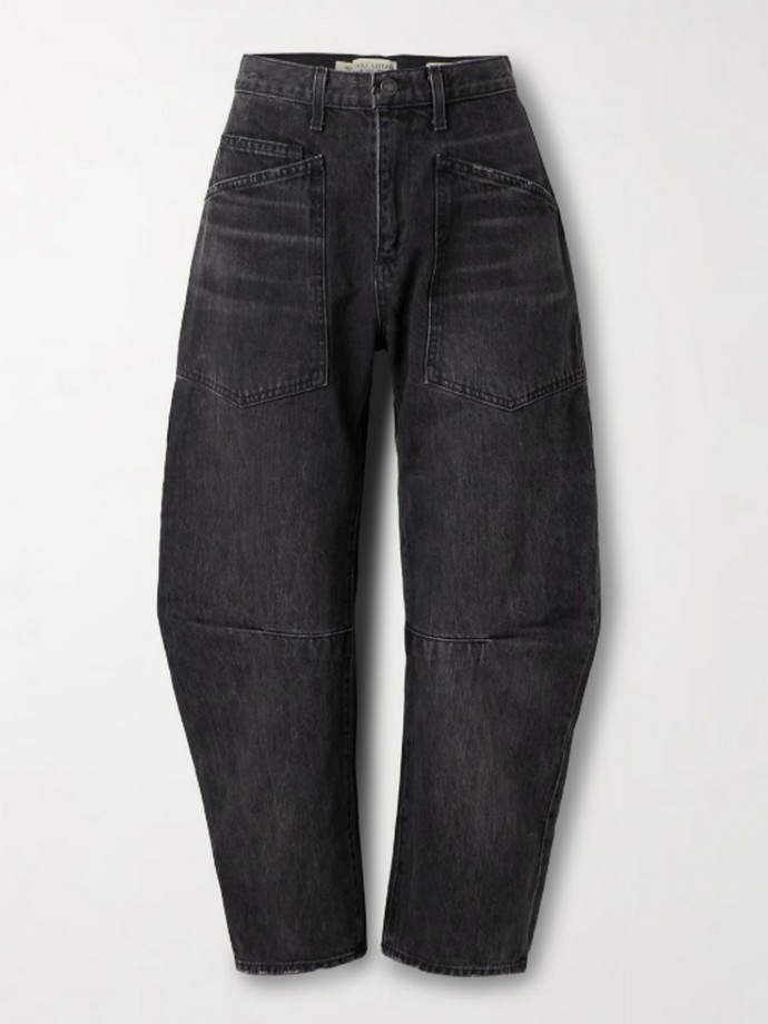 Τζιν με τσέπες και καμπυλωτό σχήμα