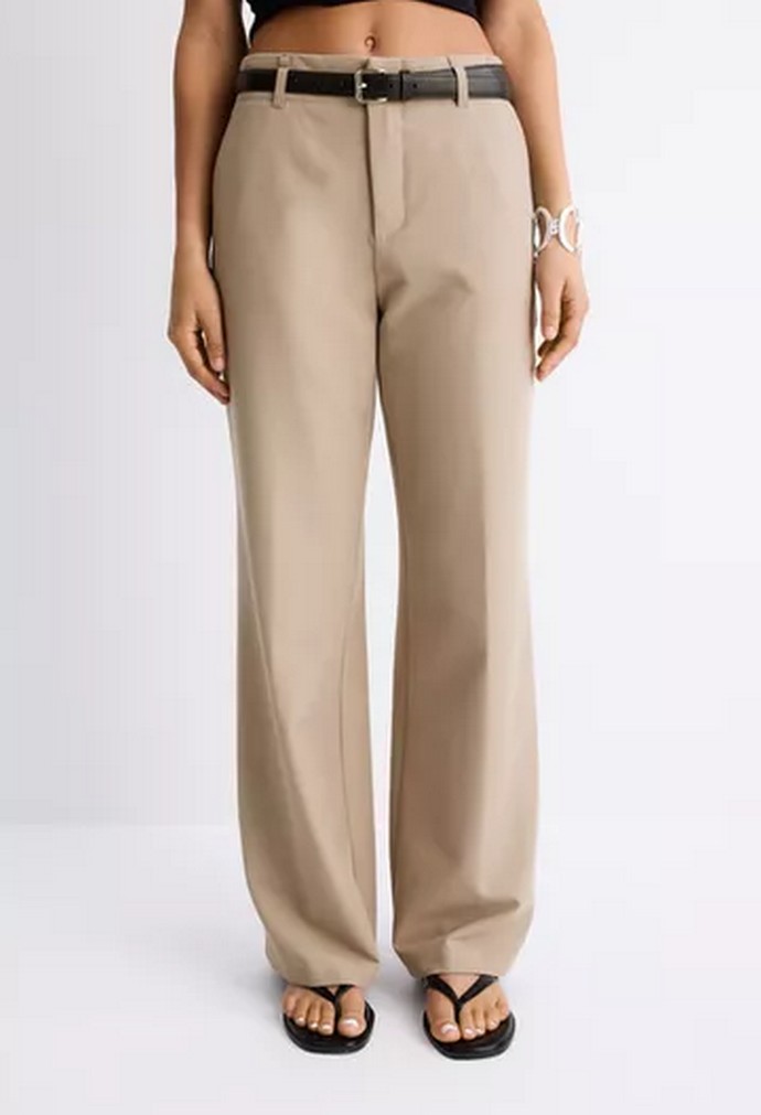 Παντελόνι σε ίσια γραμμή