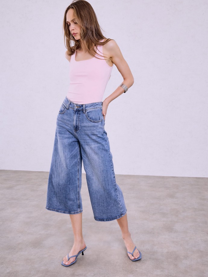 Jorts σε μακριά γραμμή