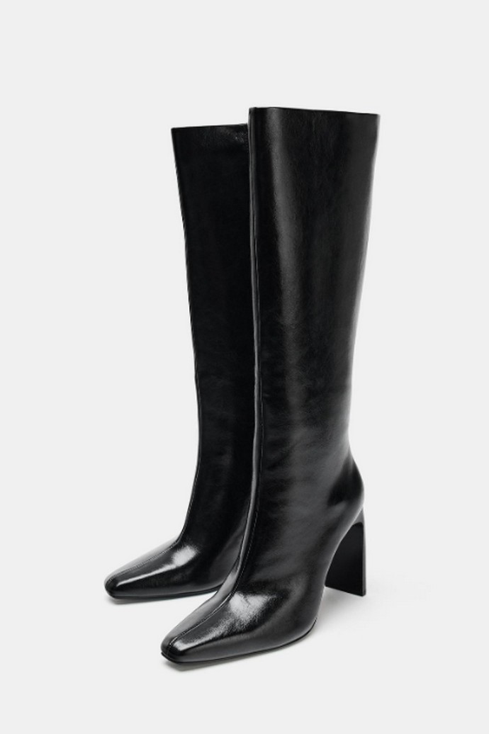 Μπότες με τακούνι