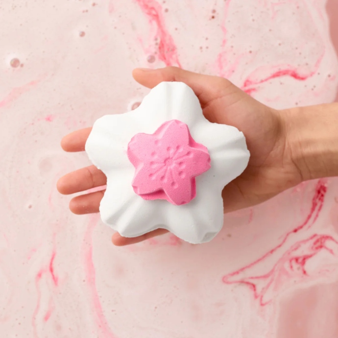 Blooming Cherry Blossoms bath bomb