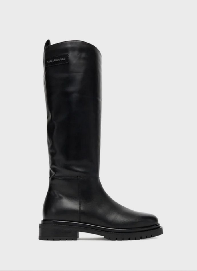 Μπότες με τρακτερωτή σόλα