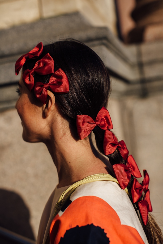 κόκκινοι φιόγκοι