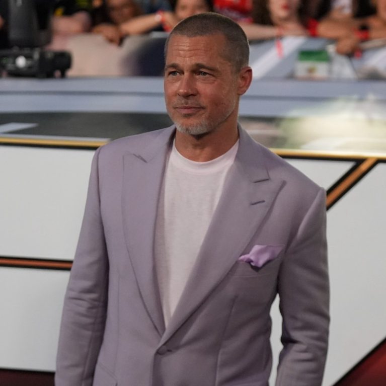 Ο Brad Pitt έκοψε το ποτό για να γίνει ευτυχισμένος, στα 62 το ξανάρχισε αλλά έκοψε το πορνό