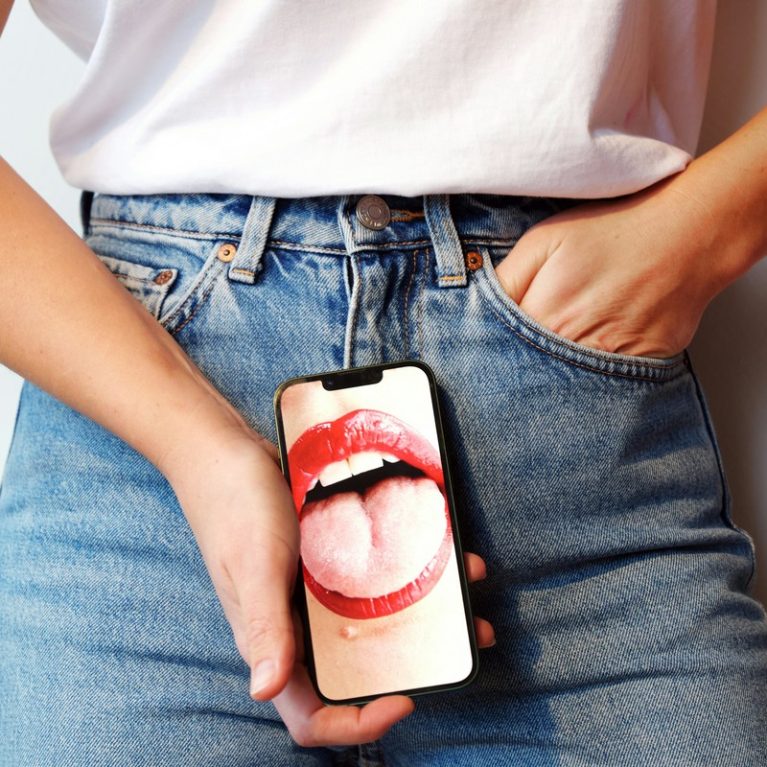 To ChatGPT θέλει να του μιλάς βρώμικα και βάζει πορνό Adult Mode για να μείνεις για πάντα single