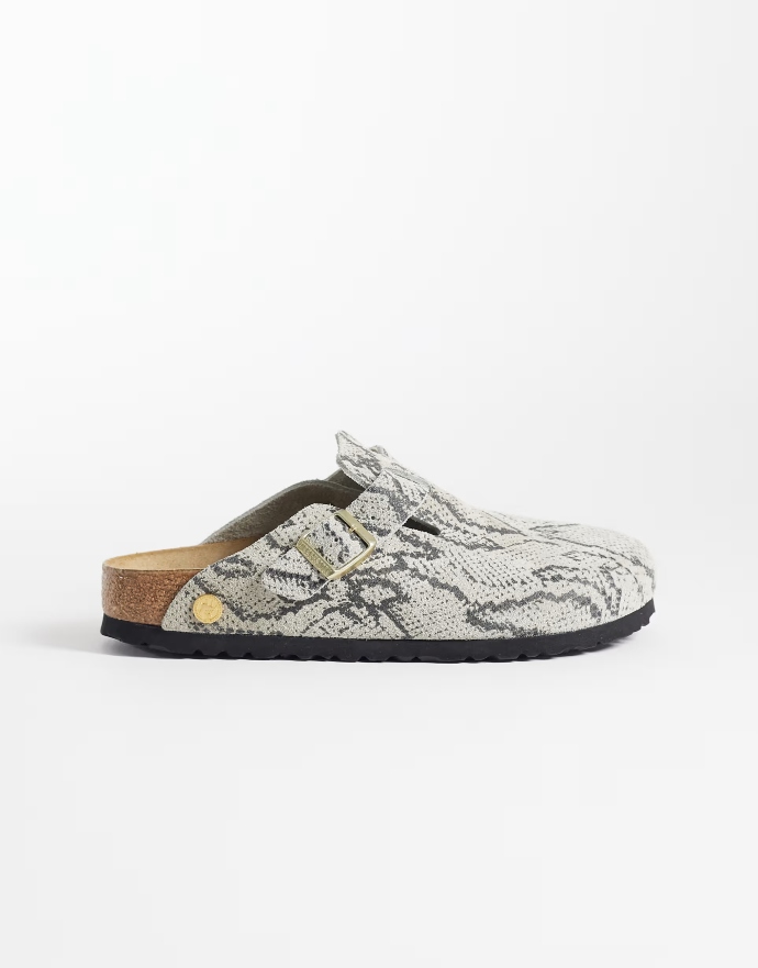 Boston Rivet suede clogs με snake print
