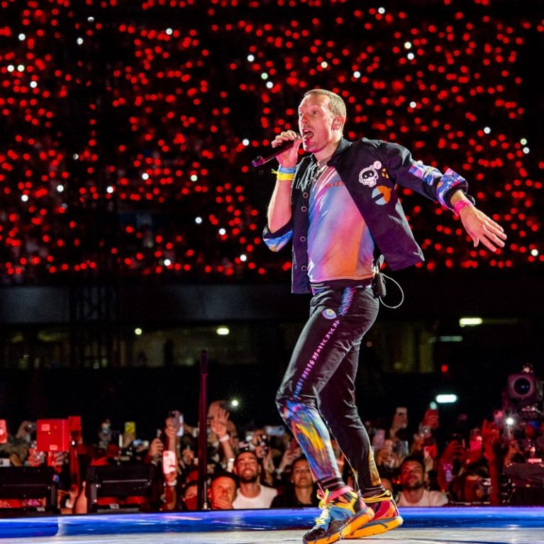 Το πρόβλημα με τον CEO στη συναυλία των Coldplay δεν είναι η απιστία