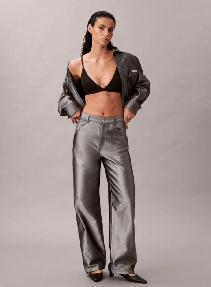 Τζιν σε άνετη γραμμή