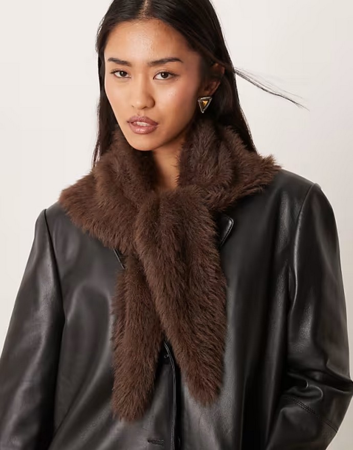 Γούνινο μαντήλι