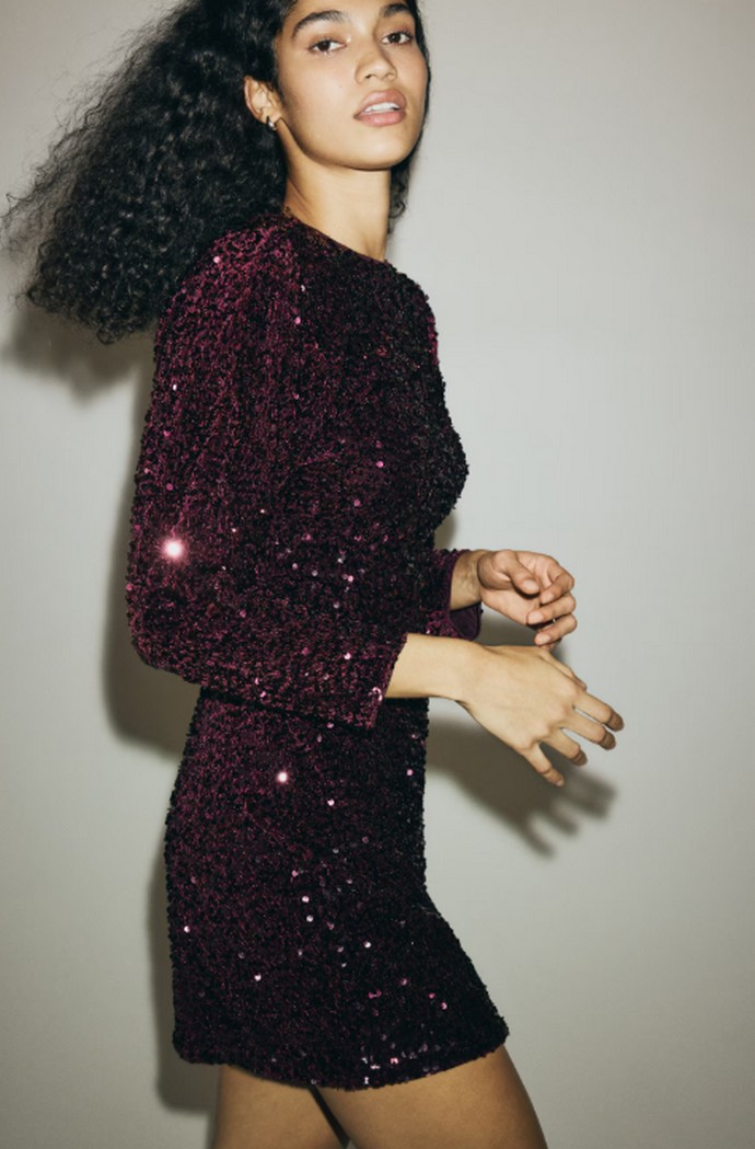 Mίνι φόρεμα με πούλιες