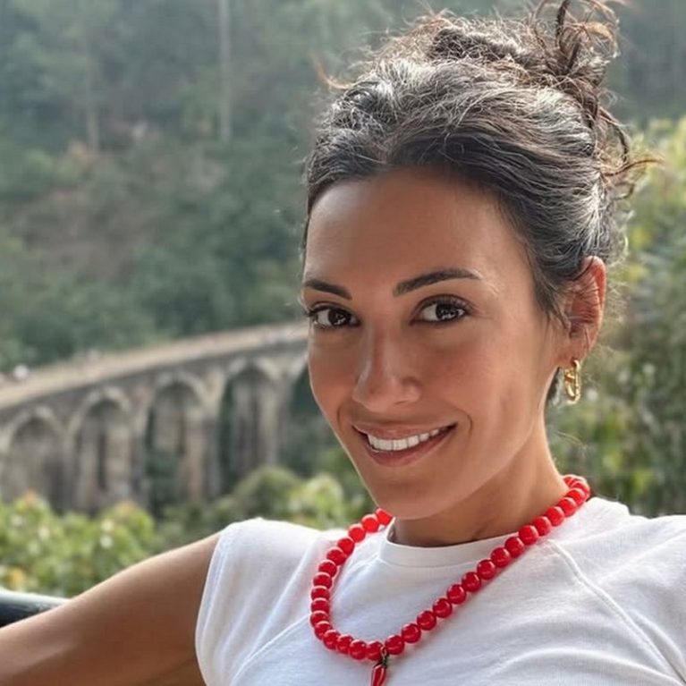 Ευγενία Σαμαρά: Φόρεσε το μαγιό της και αποχαιρέτησε τον Απρίλιο με summer vibes