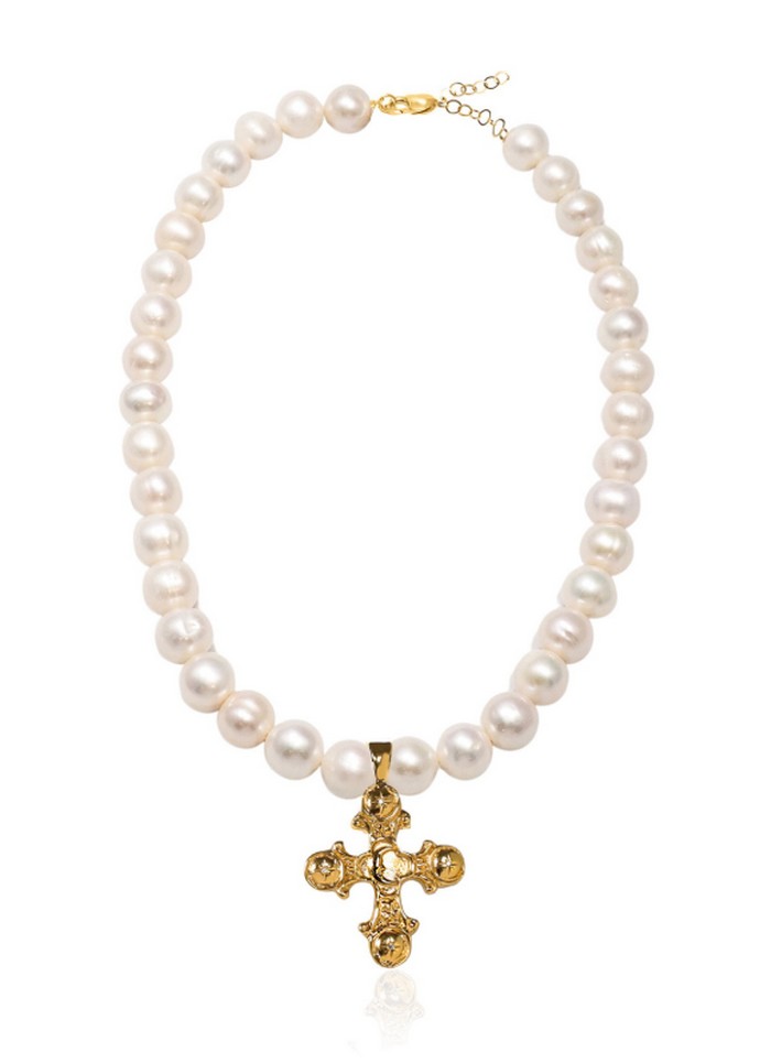 Κολιέ από πέρλες με σταυρό