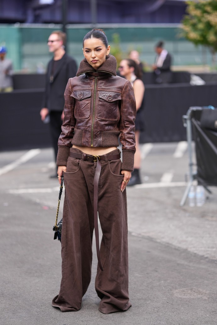 Η νέα εμμονή είναι το funnel το μπουφάν με τον πολύ ψηλό λαιμό