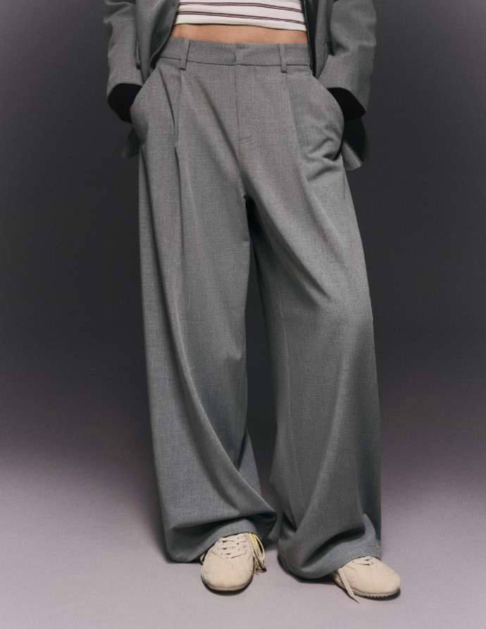 Παντελόνι σε loose γραμμή