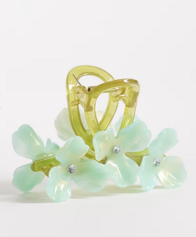 Kaiia exclusive oversized flower claw clip in green