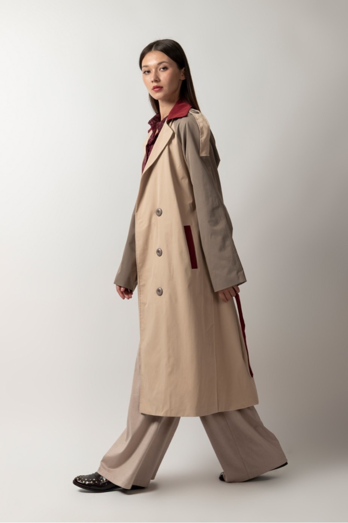 Τρίχρωμη καμπαρντίνα με ζώνη