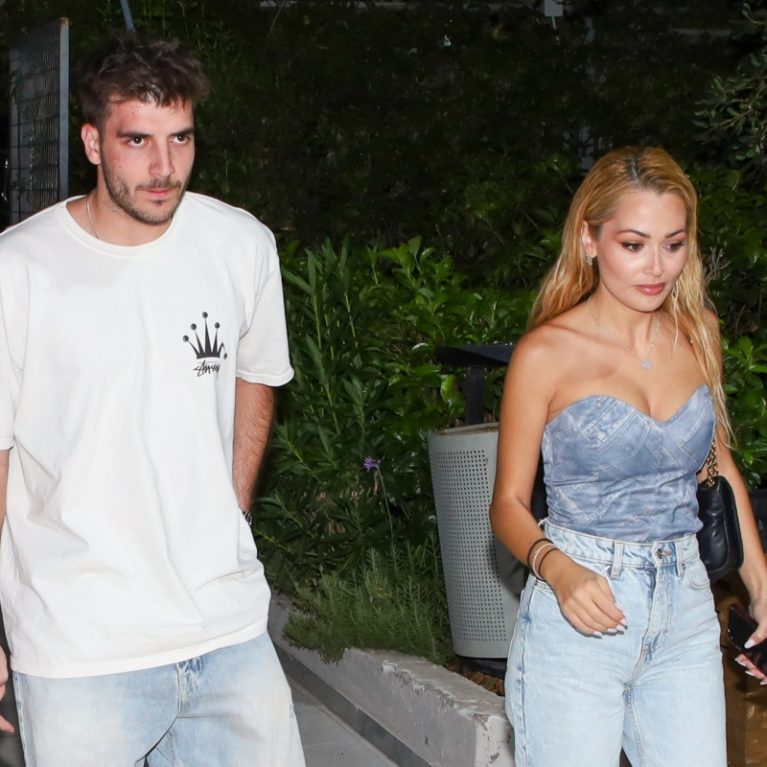 Ελένη Βουλγαράκη- Φώτης Ιωαννίδης: Το cozy σαλόνι τους στη Λισαβόνα θα σε κάνει να θες να περάσεις εκεί τα Χριστούγεννα