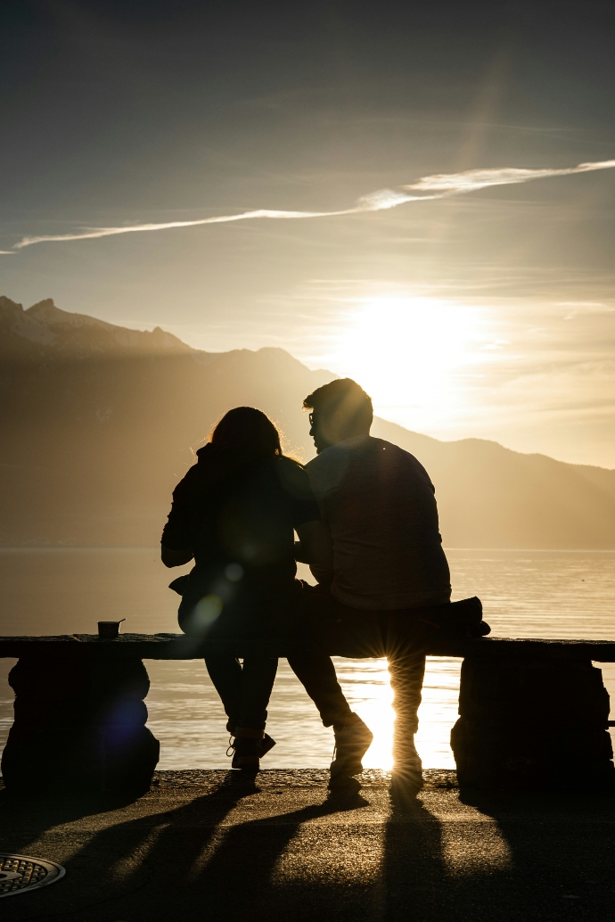 Το dating ως καθρέφτης της αυτοεκτίμησης. Τι αποκαλύπτουν οι επιλογές μας για εμάς;