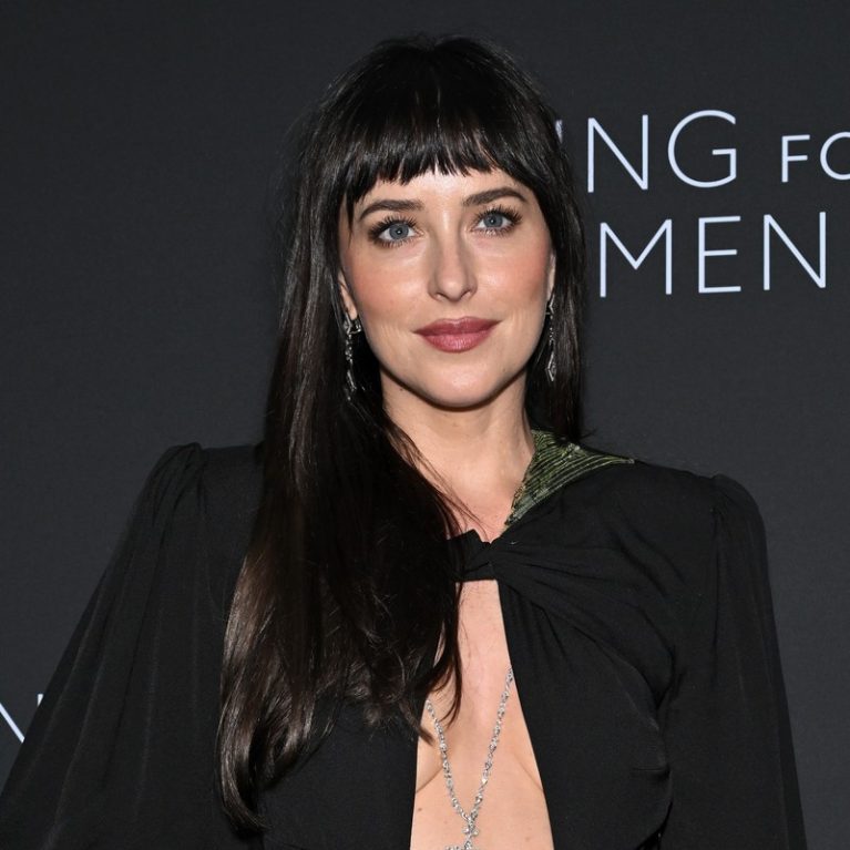 Dakota Johnson: Είναι (σχεδόν) ζευγάρι με τον Machine Gun Kelly