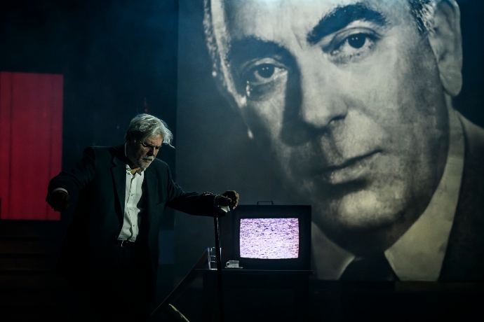 Τζένη Τζένη, Τζένη Τζένη Καραθάνος, Τζένη Τζένη θέατρο