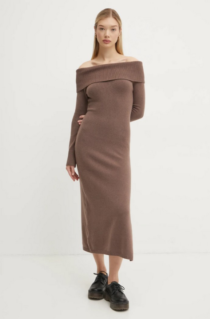 Φόρεμα με παρτούς ώμους