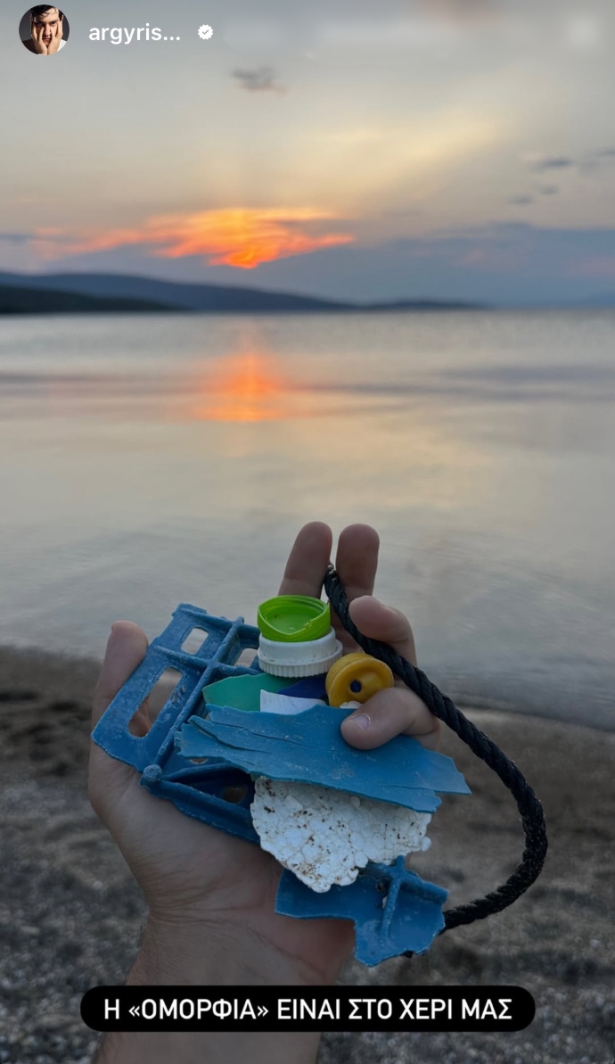 Η Σίσσυ Τουμάση ποζάρει γυμνή στο φακό του Αργύρη Πανταζάρα