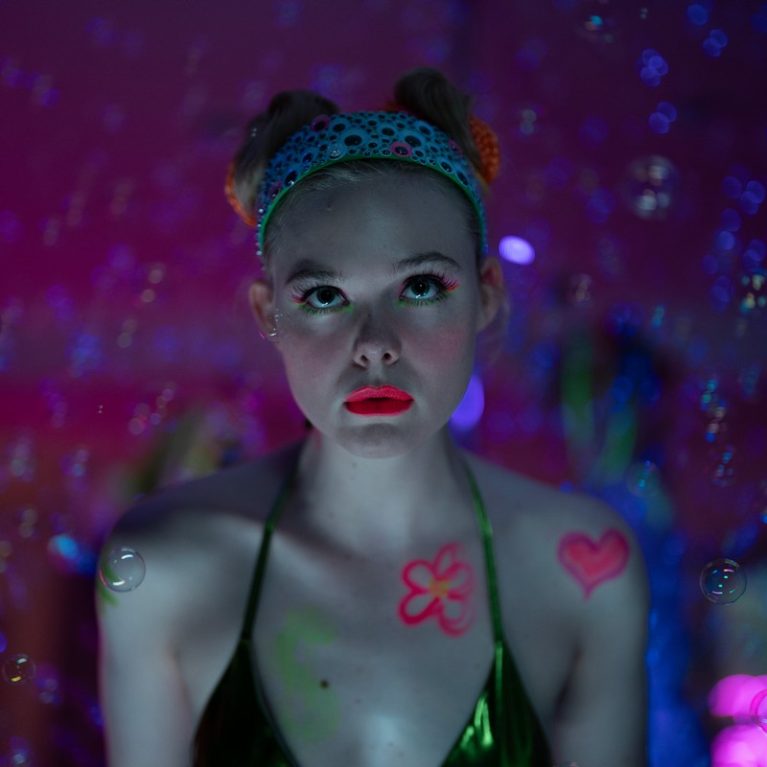 4 σειράρες που ήρθαν να κάνουν μια βαρετή τηλεοπτική χρονιά ΕΠΙΤΕΛΟΥΣ καλύτερη