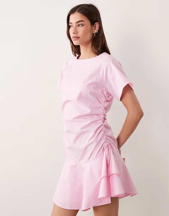 Mini φόρεμα με σούρες