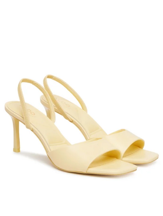 Πέδιλα με λεπτό τακούνι