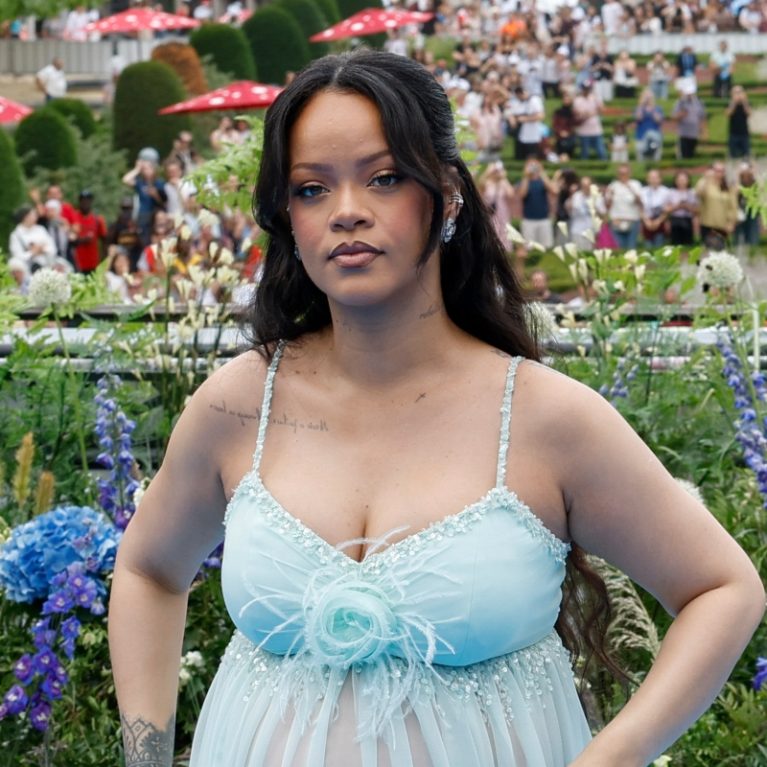 Rihanna: Γυναίκα πυροβόλησε προς το σπίτι της στο Beverly Hills ενώ εκείνη ήταν μέσα