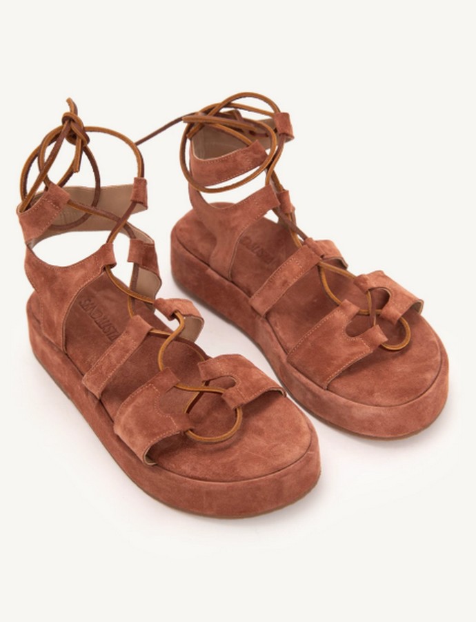 Δερμάτινα flatforms