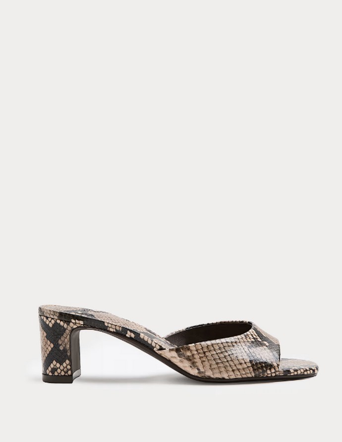 Mules σε animal print