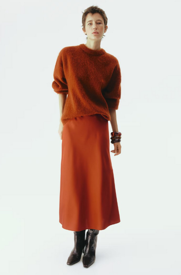 Μίντι φούστα 