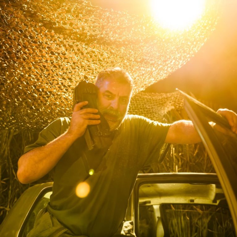 Είδα τον Βασίλη Μπισμπίκη να κάνει τον John Rambo και να δέρνει την Λένα Κιτσοπούλου