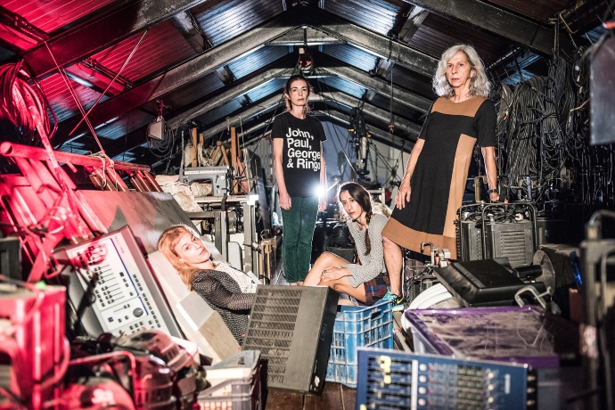 παραστάσεις που θα πας με την κολλητή σου