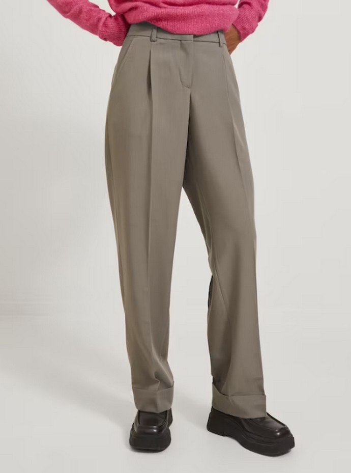 Παντελόνι πλισέ