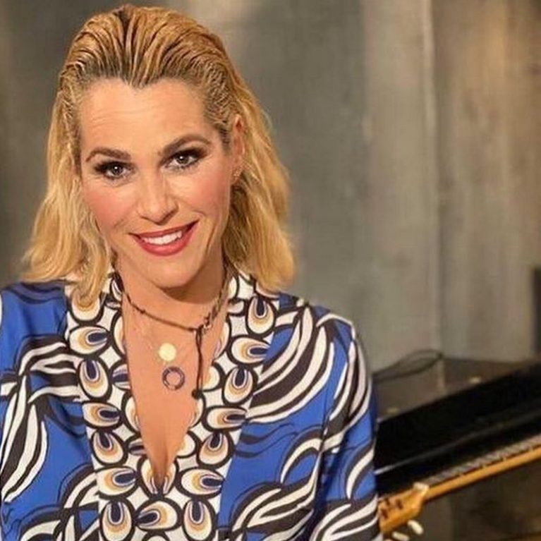 Τζένη Μπότση: Οι διακοπές στην Τζια με την κόρη της και η «διόρθωση» που τη συγκίνησε